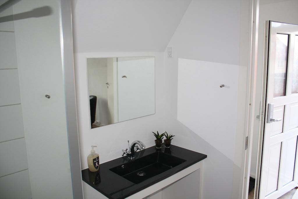 Skibbild Bed No Breakfast Хернинг Номер фото